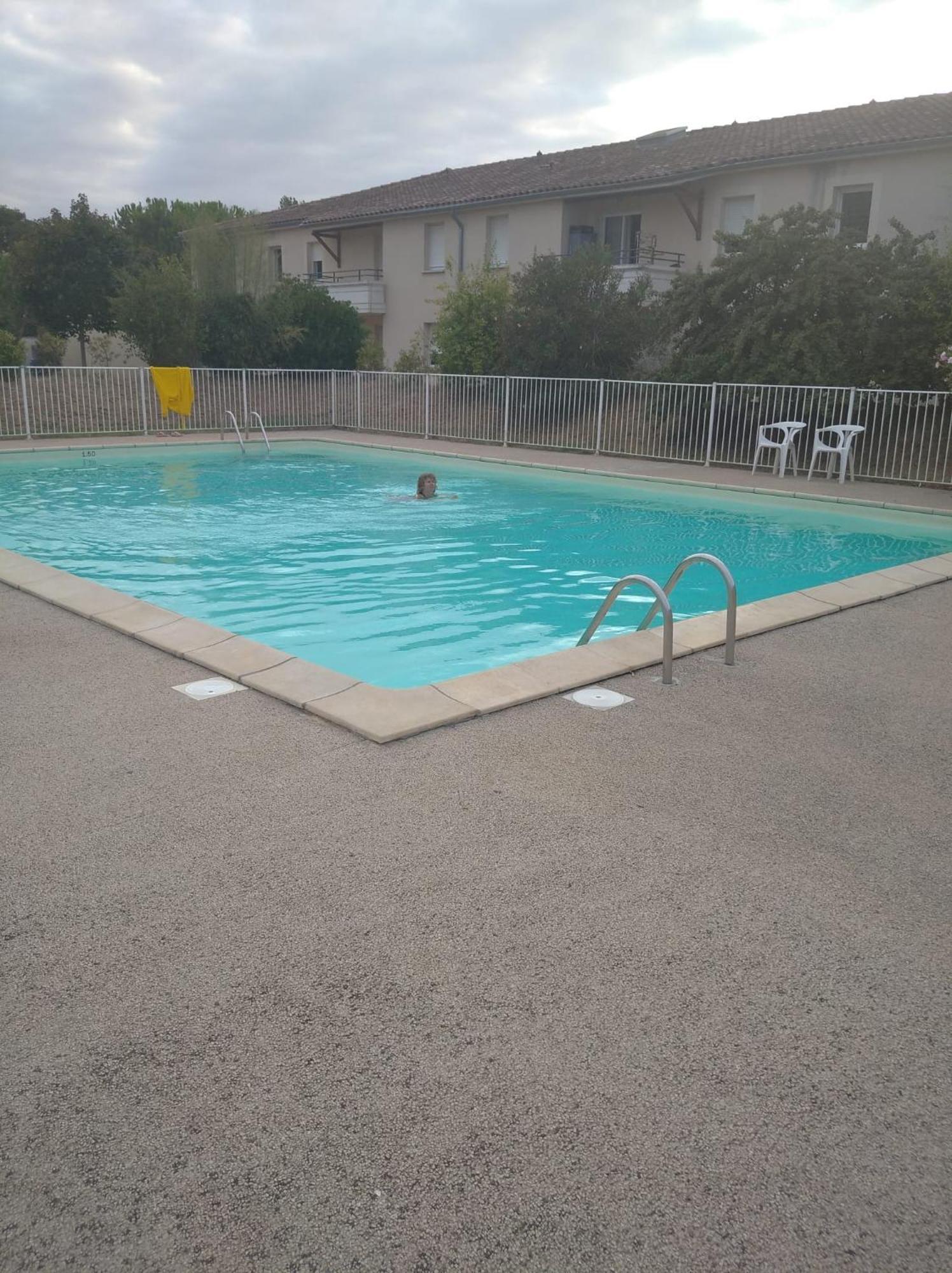 Appartement Carcassonne T3 résidentiel rez de jardin piscine, wifi, tennis, fitness Extérieur photo